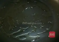 Illustration of how to make toast with fried eggs 4