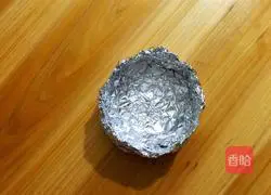 Illustration of how to make frangipani toast 1