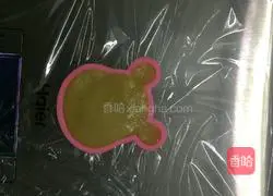 Illustrations of how to make cartoon mooncakes for children 8