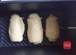 Illustration of how to make handmade cheese toast 10