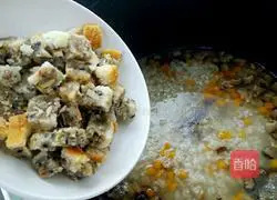 Illustration of how to make moon cake porridge 6