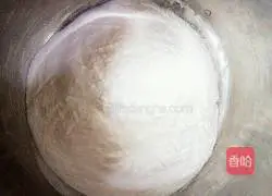 Illustration of how to make fruity bean paste-filled snowskin mooncakes 1