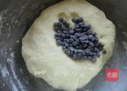 Chocolate Bean Cheese Scones Recipe Illustration 5