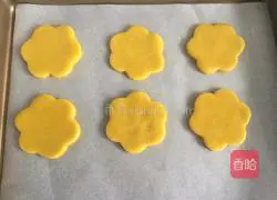 Illustration of how to make blueberry jam cookies 9