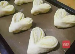 Coconut heart-shaped bread recipe 15