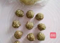 Five Kernel Mooncakes Illustration of how to do it 3