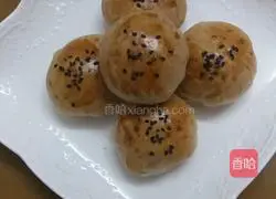 Illustration of how to make fresh meat mooncakes 17