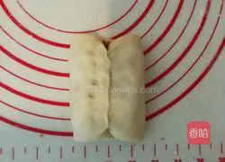 Illustration of how to make meat floss and ham bread 10