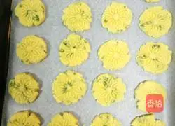 Illustration of how to make chive crispy biscuits 6