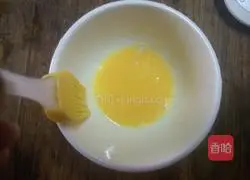 Illustration of how to make ham mooncakes 6