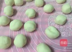 Illustration of how to make colorful snowskin mooncakes 5