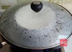 Illustration of how to make purple sweet potato and rose bean paste mooncakes 4