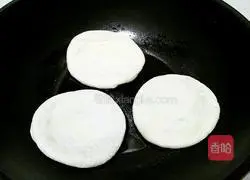Illustration of how to make Xiangxiang cake 13