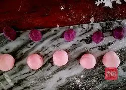 Illustration of how to make fruity snowskin mooncakes 4
