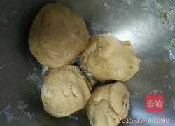 Christmas Cookie Candy House Recipe Illustration 5