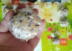 Illustration of how to make five-nut mooncakes 6