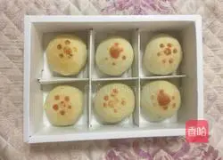 Illustration of how to make puff pastry mooncakes 10