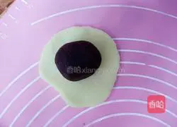 Illustration of how to make fruity bean paste-filled snowskin mooncakes 8