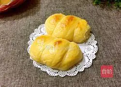 Illustration of how to make ham sausage bread 19