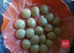 Illustration of how to make traditional mooncakes 3