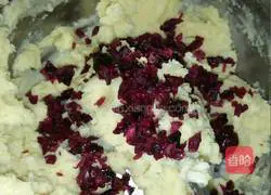 Illustration of how to make cranberry cookies 6