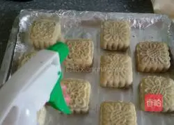 Illustration of how to make Beijing-style pulp mooncakes 15