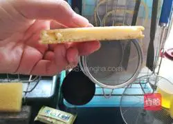 Illustration of how to make slippery sandwich biscuits 6