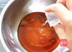 Illustration of how to make bean paste mooncakes 4