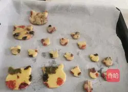 Illustration of how to make little cat cartoon cookies 13