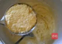 Illustration of how to make black sesame biscuit rolls 8