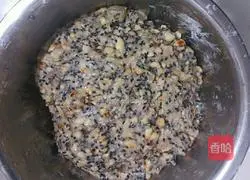 Illustration of how to make homemade Wuren BBQ pork mooncake fillings 16