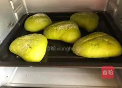 Matcha Salted Egg Yolk Pork Floss Bread Illustration of how to do it 8