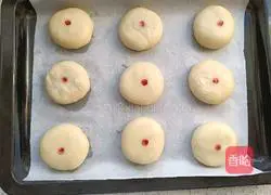 Illustration of how to make fresh meat mooncakes 16