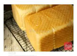 Light butter toast Illustration of how to do it 22