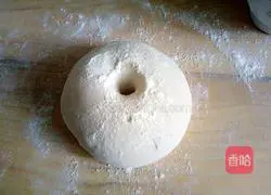 Illustration of how to make pumpkin honey bean hot bread 8