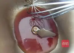 Illustration of how to make Cantonese-style mooncakes with bean paste 3