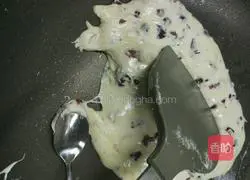 Illustration of how to make beef biscuits 6