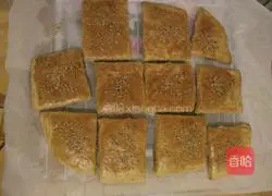 Illustration of how to make old-fashioned biscuits 7