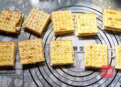 Illustration of how to make peanut beef biscuits 11