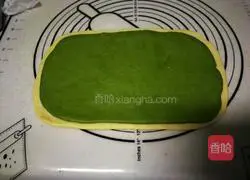 Illustration of how to make honey bean and coconut matcha toast 8