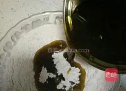 Illustration of how to make mixed sugar mooncakes 5