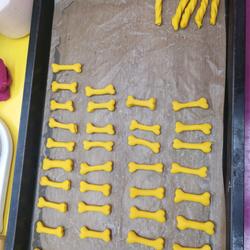 Children's teething biscuits