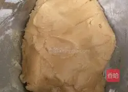 Recipe for the syrup-free version of Cantonese white lotus paste and egg yolk mooncakes 4