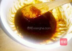 Illustration of making sauce-flavored cake 8