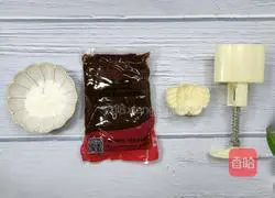 Illustration of how to make bean paste mooncakes 6