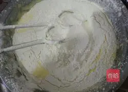 Illustration of how to make egg yolk biscuits 3