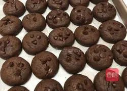 Illustration of how to make soft chocolate almond cookies 14