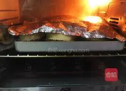 Illustration of how to make meat floss and blueberry bread 20