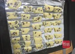 Red Illustration of how to make cookies 5