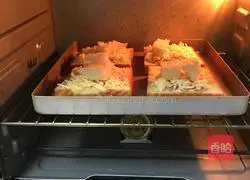 Illustration of how to make morning fast toast slices 18